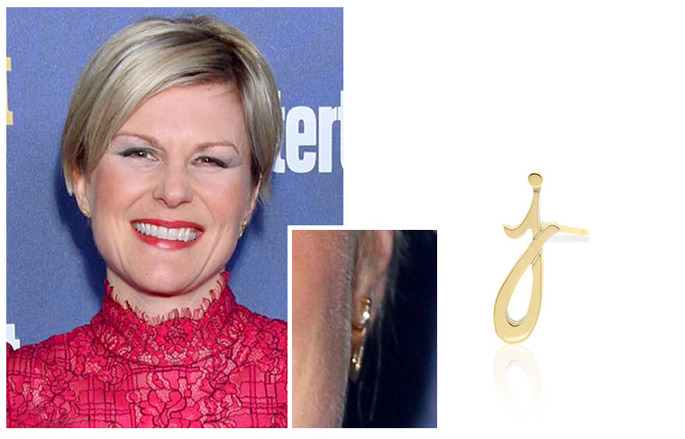 Schitt's Creek actress, Jennifer Robertson, wearing Alex Woo 14kt Autograph Letter "J" Earring Single Stud at the EW pre-SAG Awards party